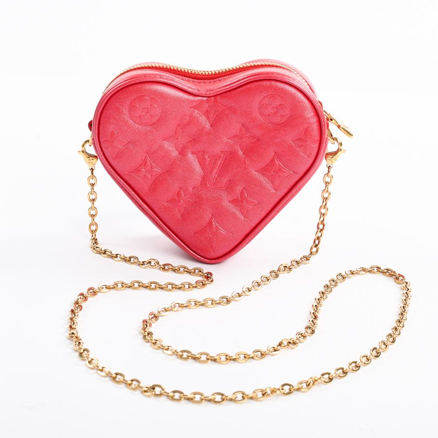 Louis Vuitton Shoulder Bag Heart on Chain Pouch — view 3
