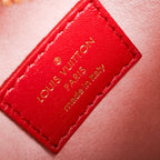 Louis Vuitton Shoulder Bag Heart on Chain Pouch — view 6