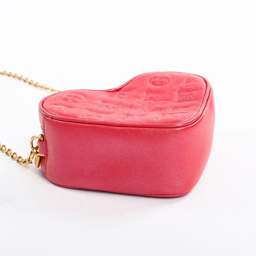 Louis Vuitton Shoulder Bag Heart on Chain Pouch — view 5