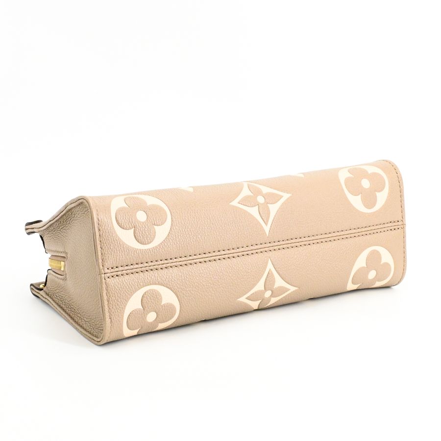 Louis Vuitton Handbag On The Go East West — view 5
