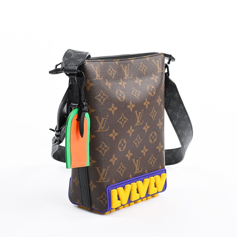 Louis Vuitton Shoulder Bag Cruise the Messenger — view 2