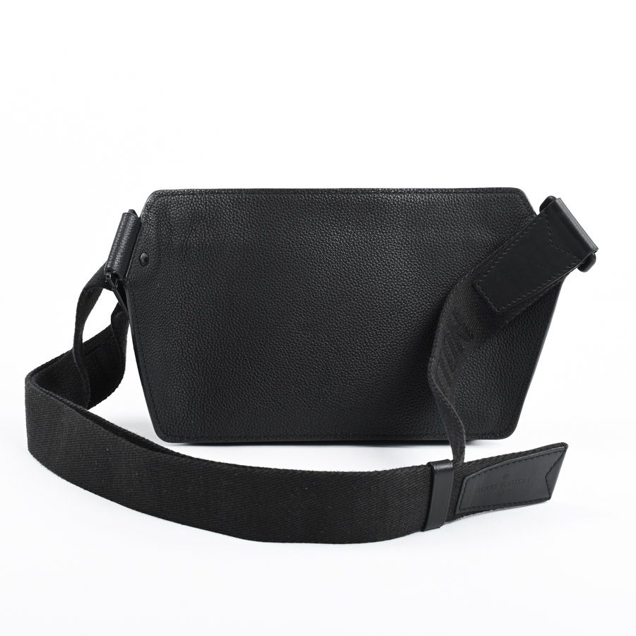 Louis Vuitton Belt Bag Takeoff Sling — view 3