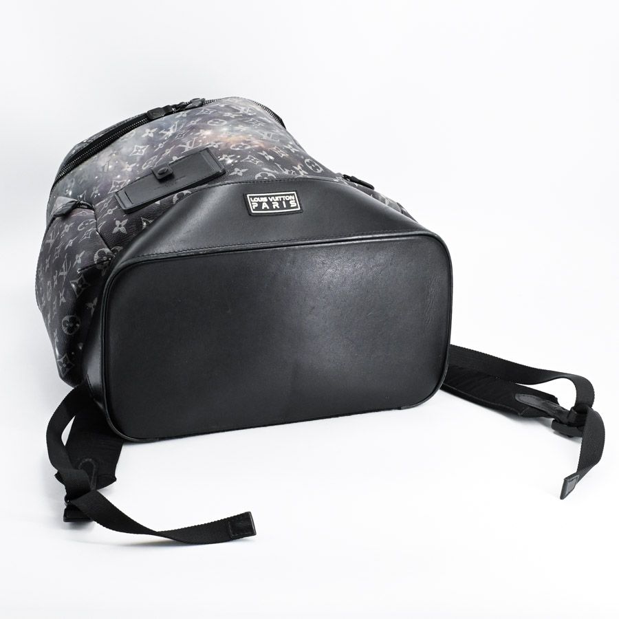 Louis Vuitton Backpack Alpha — view 5