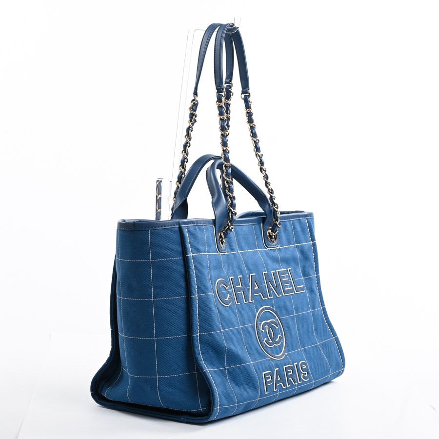 Chanel Tote Deauville Shopping — view 2