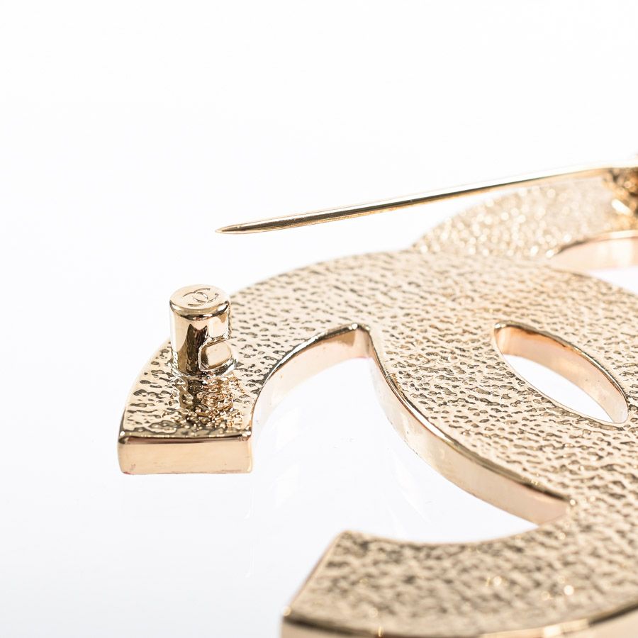 Chanel Brooch Gold — view 5