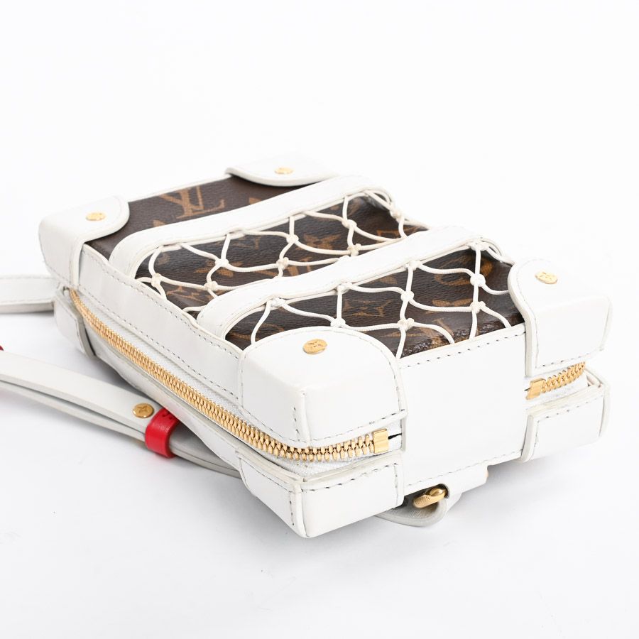 Louis Vuitton Belt Bag Soft Trunk Phone — view 5