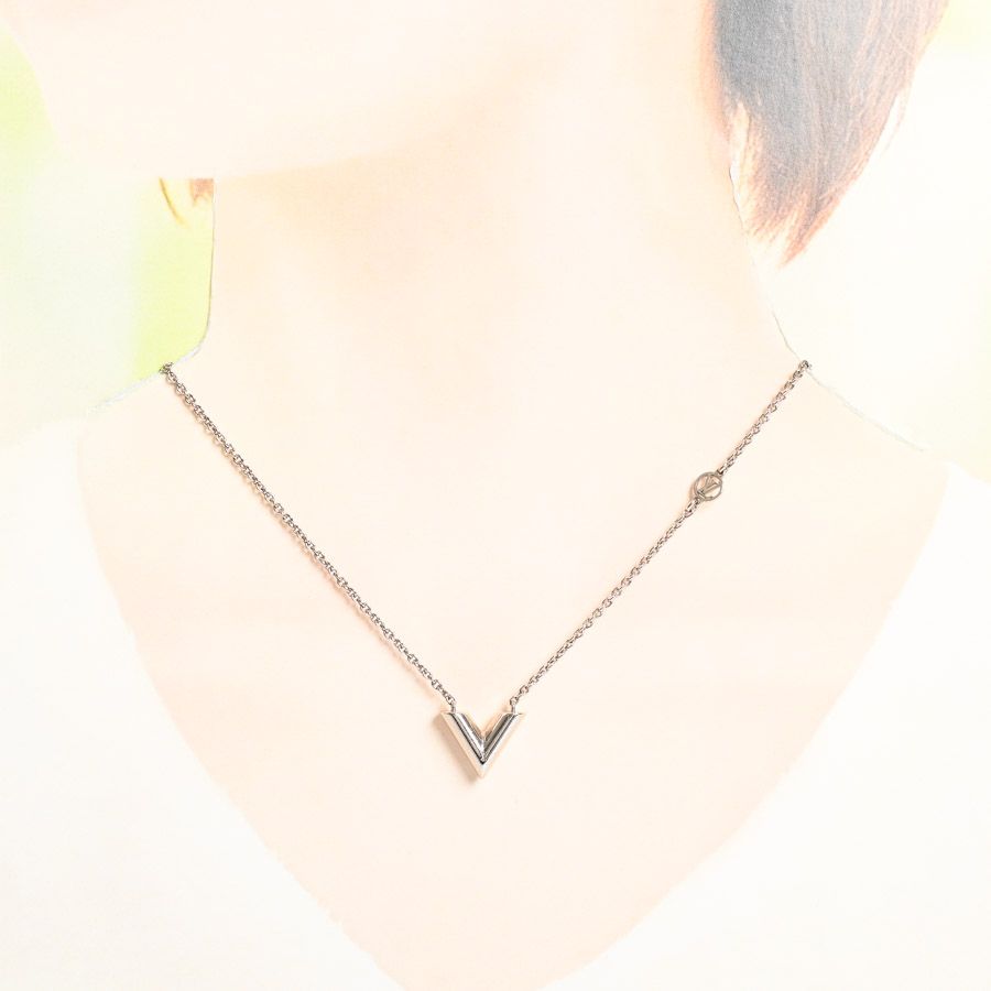 Louis Vuitton Necklace Essential — view 5