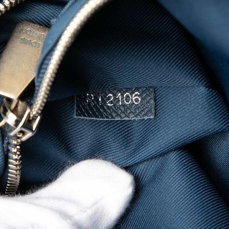 Louis Vuitton Taiga Porte Documents Business MM Bag Ocean Navy Leather — view 7