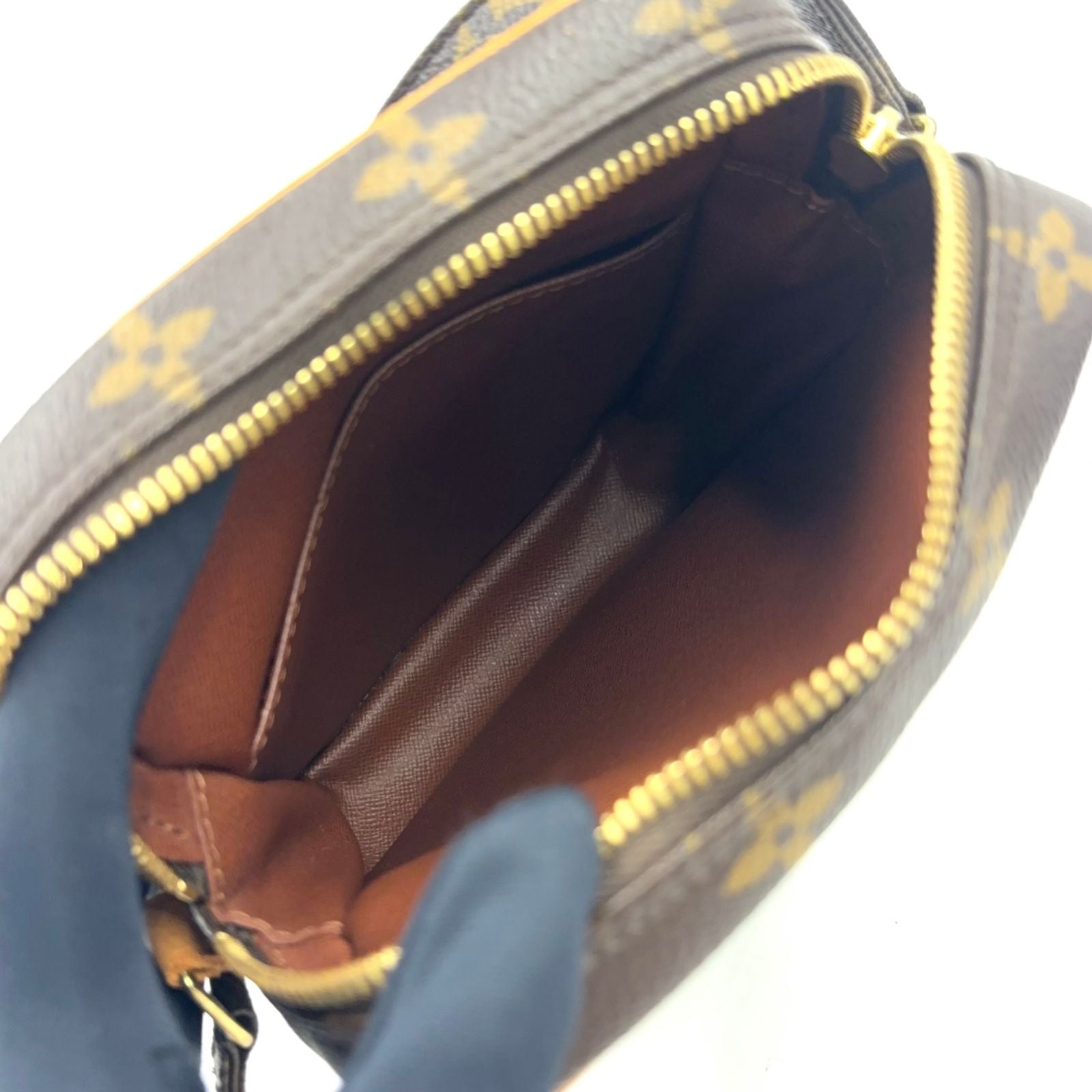 Louis Vuitton Danube Monogram Leather Brown Light Shoulder Bag Gold — view 3