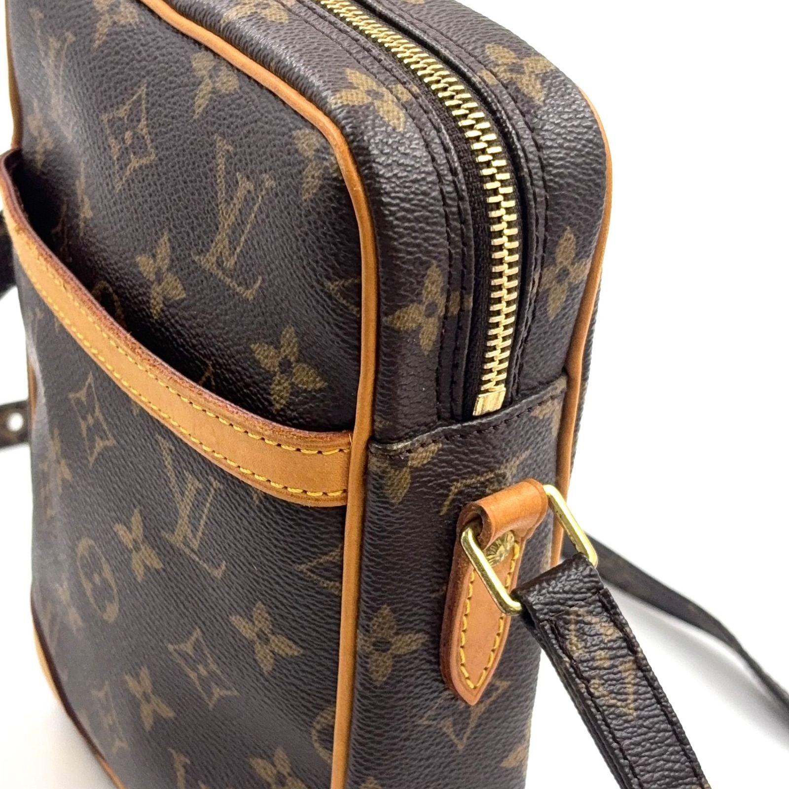 Louis Vuitton Danube Monogram Leather Brown Light Shoulder Bag Gold — view 8