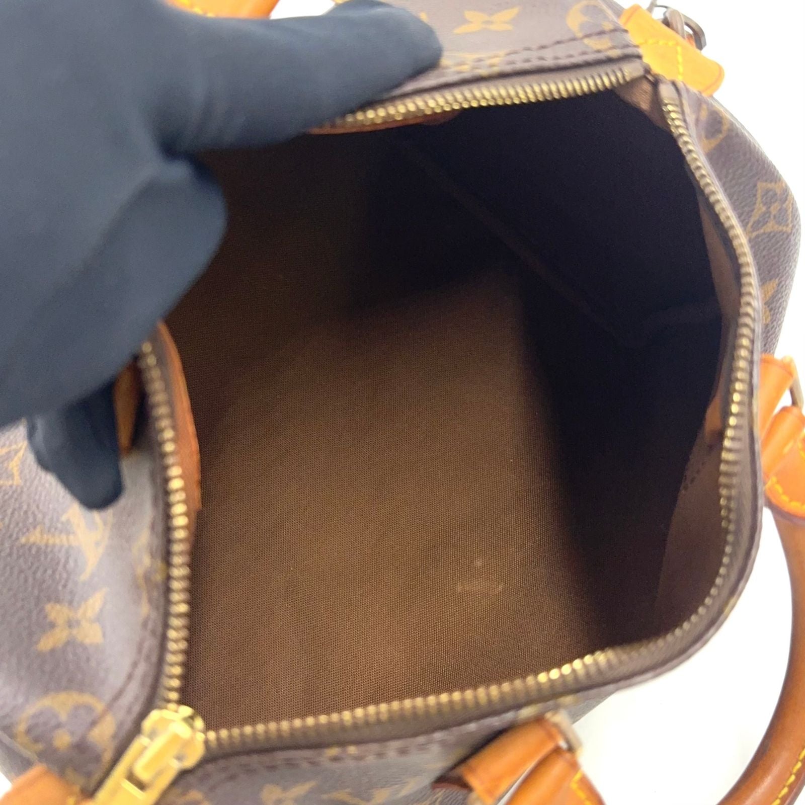 Louis Vuitton Speedy 25 Vintage Handbag — view 3