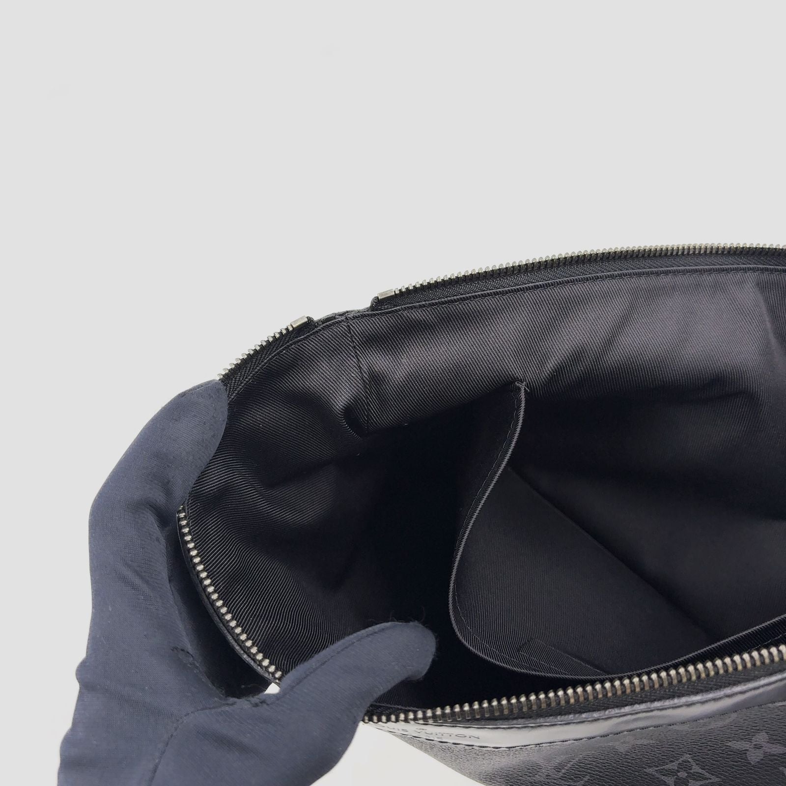 Louis Vuitton Pochette Discovery Monogram Eclipse Leather Black Clutch Silver — view 7