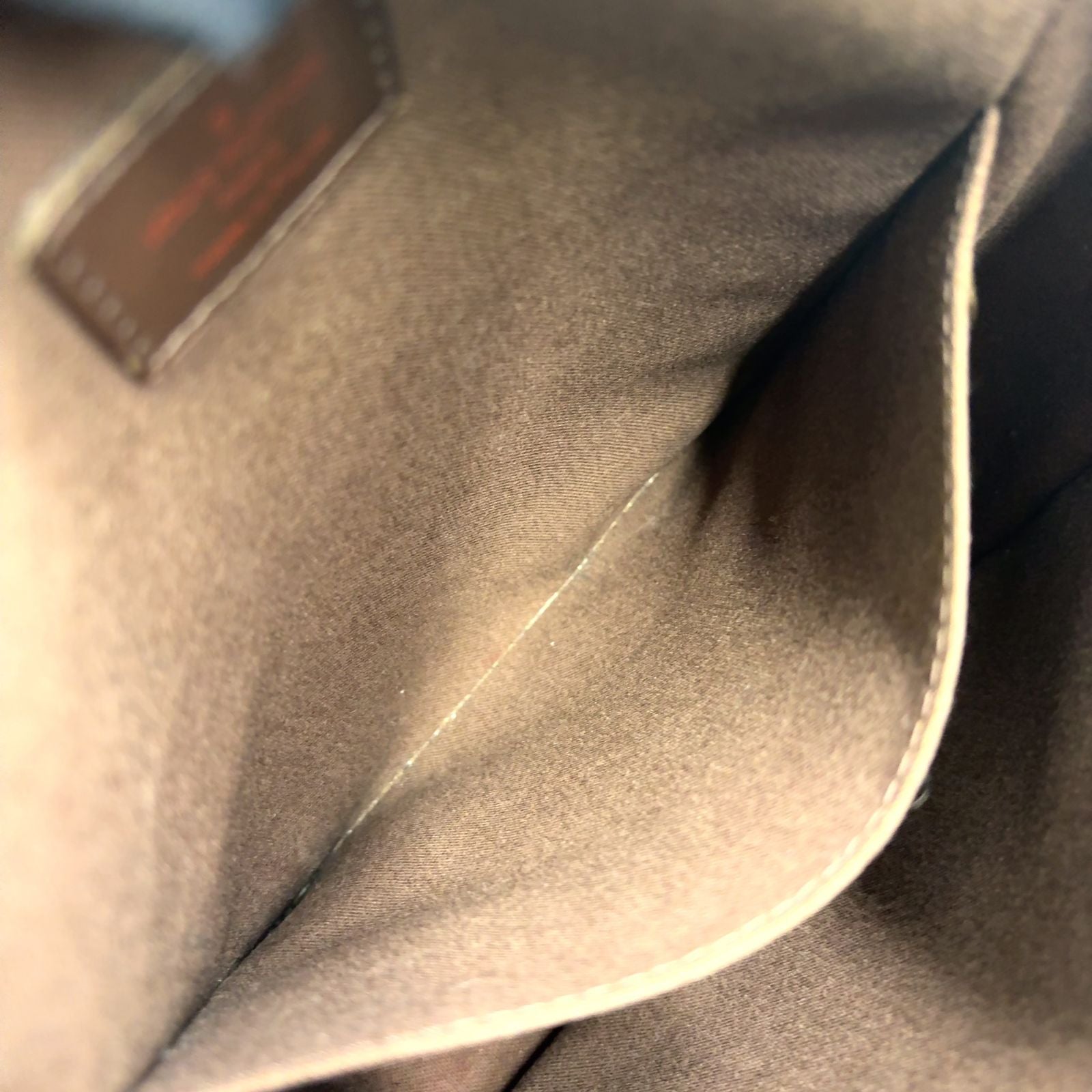 Louis Vuitton Trotteur Beaubourg Damier Ebene Leather Brown Shoulder Bag Gold — view 7