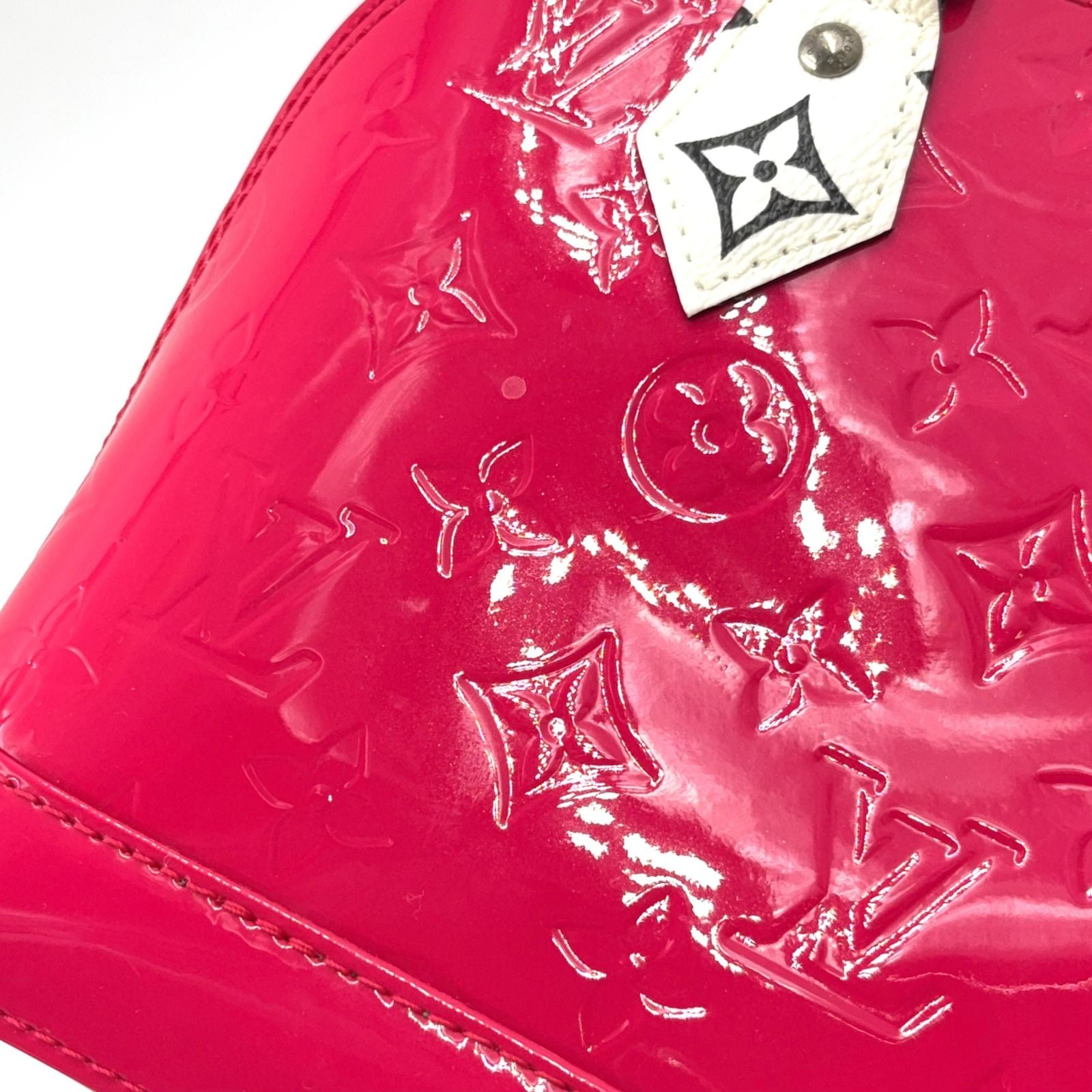 Louis Vuitton Alma BB Monogram Vernis Hot Pink Leather Enamel White Handbag — view 6