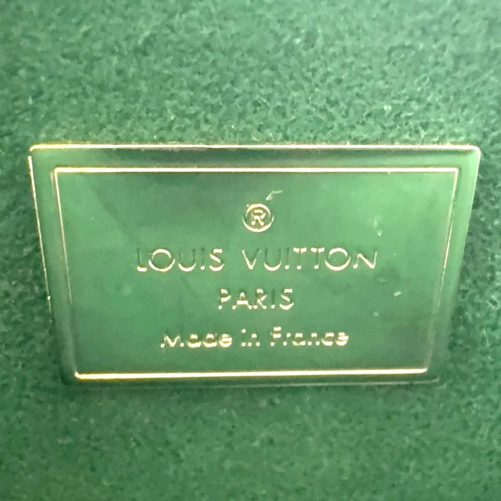 Louis Vuitton Alma BB Monogram Vernis Hot Pink Leather Enamel White Handbag — view 4