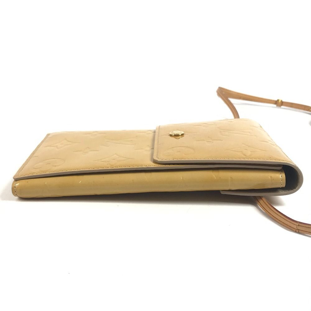 Louis Vuitton Walker Pochette Monogram Vernis Canvas Beige Pouch — view 4
