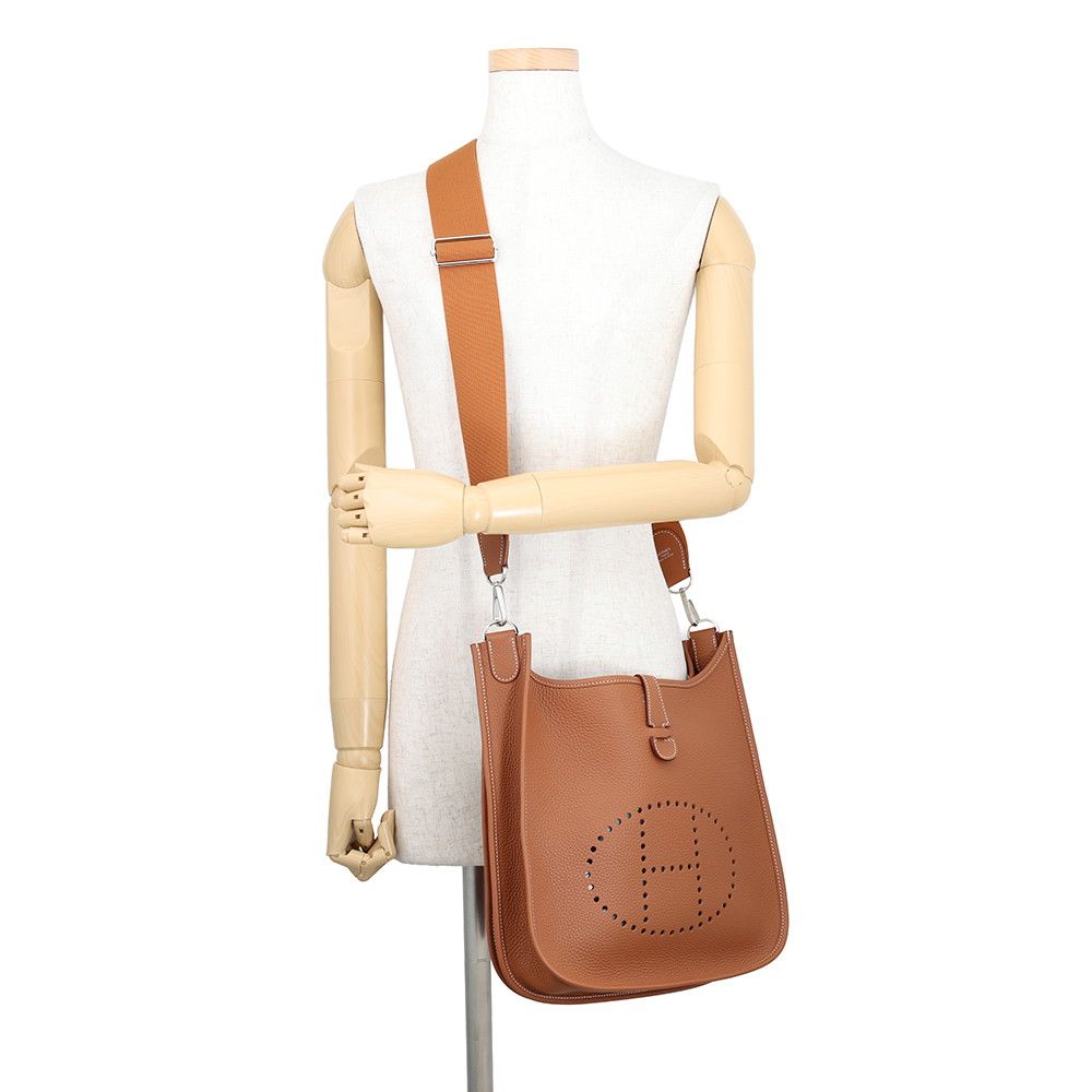 Hermes Shoulder Bag Evelyne 3 PM Gold Silver Taurillon Clemence — view 4