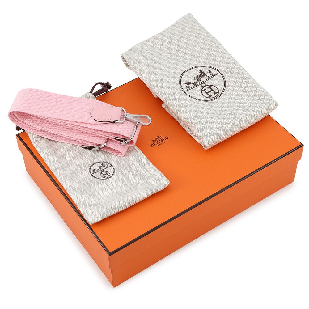 Hermes Shoulder Bag Evelyne 3 23 Rose Sakura Silver Taurillon Clemence — view 6