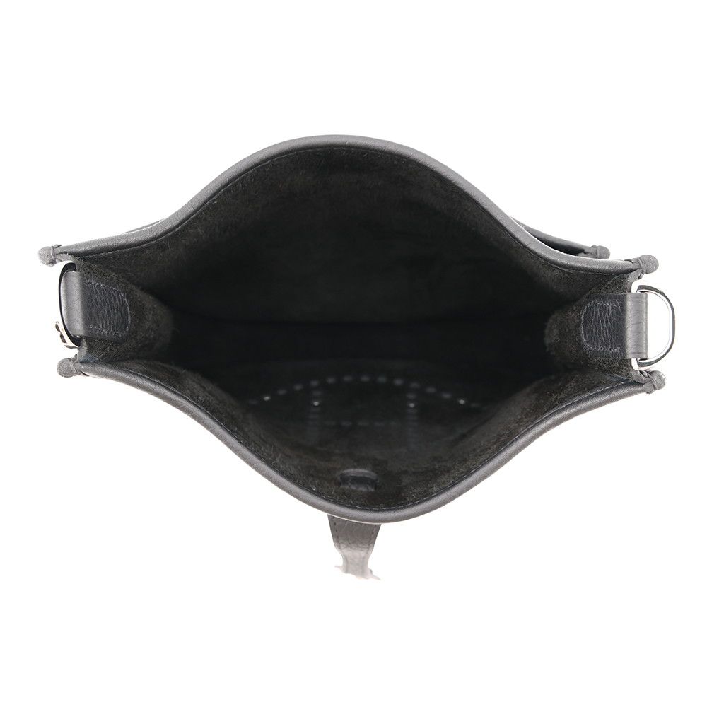 Hermes Shoulder Bag Evelyne 3 23 Black Silver Taurillon Clemence — view 4