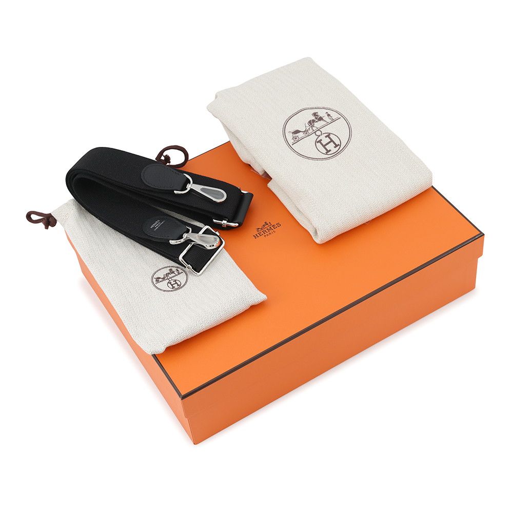 Hermes Shoulder Bag Evelyne 3 23 Black Silver Taurillon Clemence — view 6