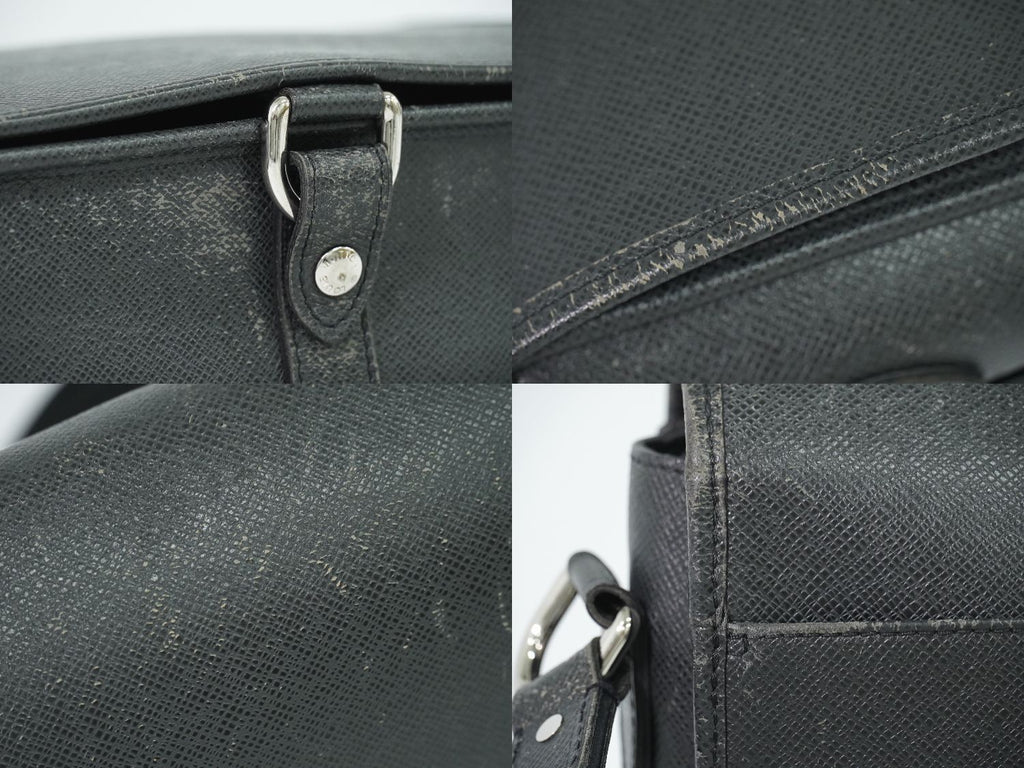 Louis Vuitton LV Taiga Leather Shoulder Bag Ardoise Second — view 7