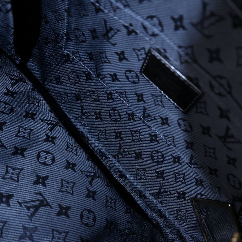 Louis Vuitton Monogram Mota Pochette Altai Leather Clutch Secondbag Handbag — view 7