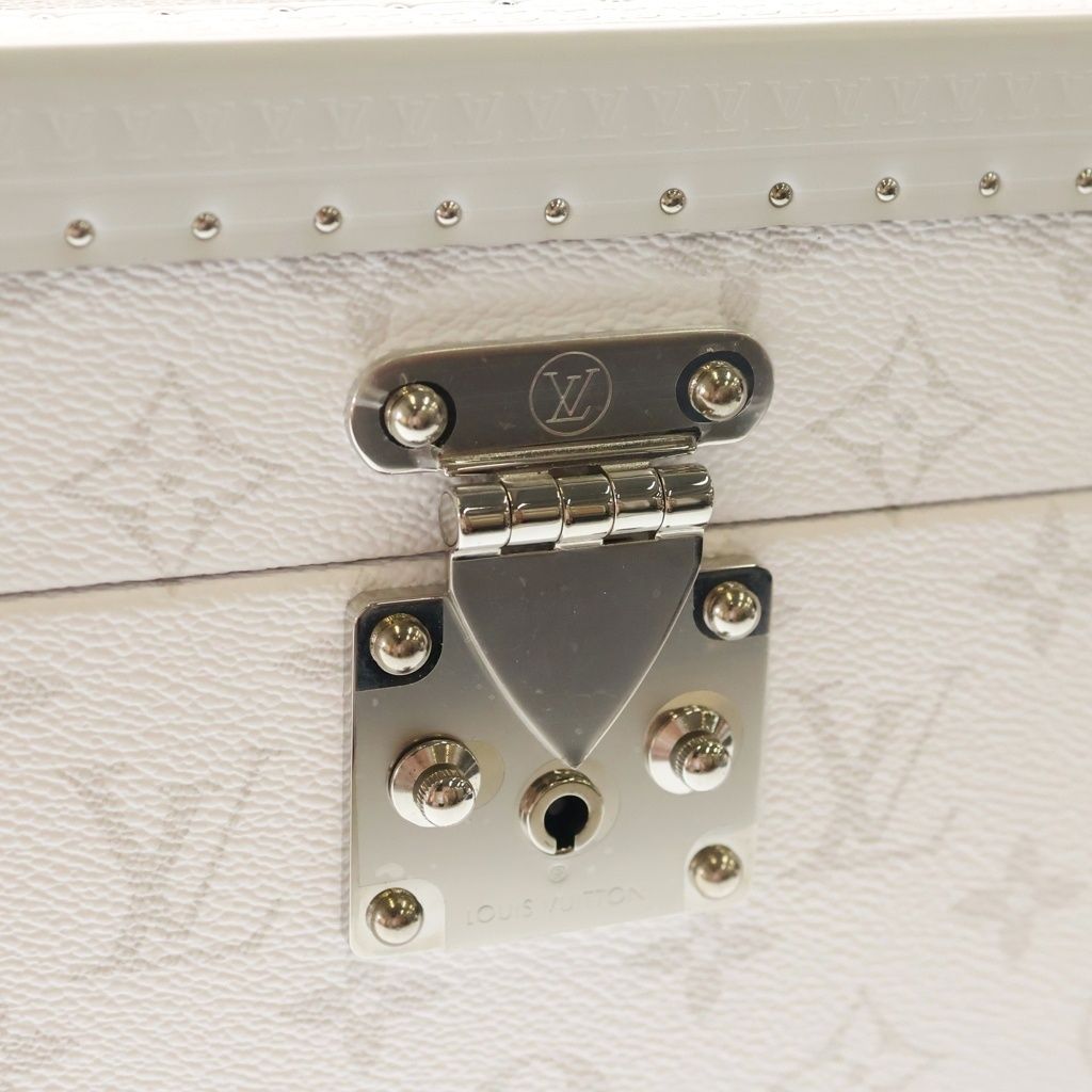 Louis Vuitton Mont Taiga Watch Shaw Trunk White Leather Silver — view 6