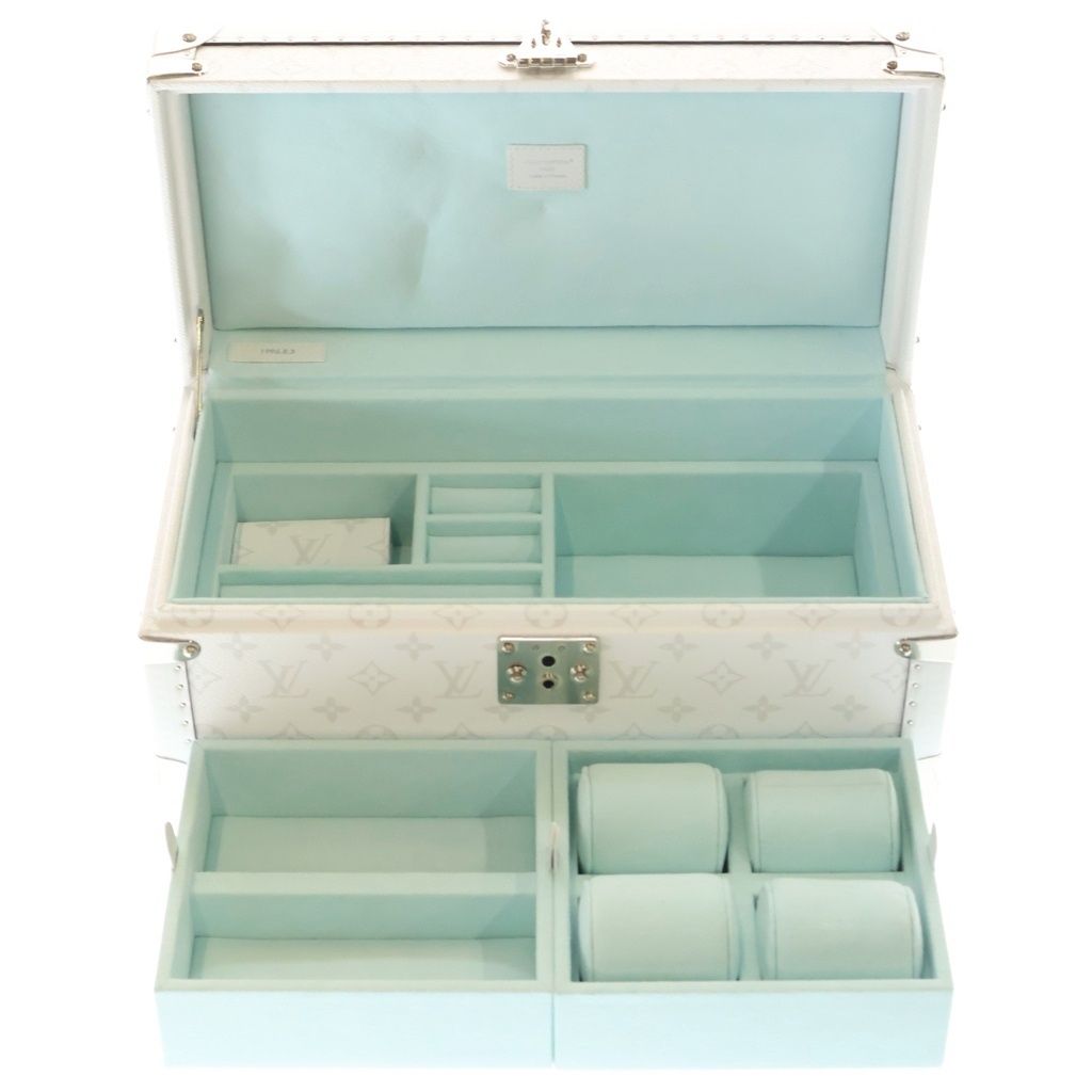 Louis Vuitton Mont Taiga Watch Shaw Trunk White Leather Silver — view 7