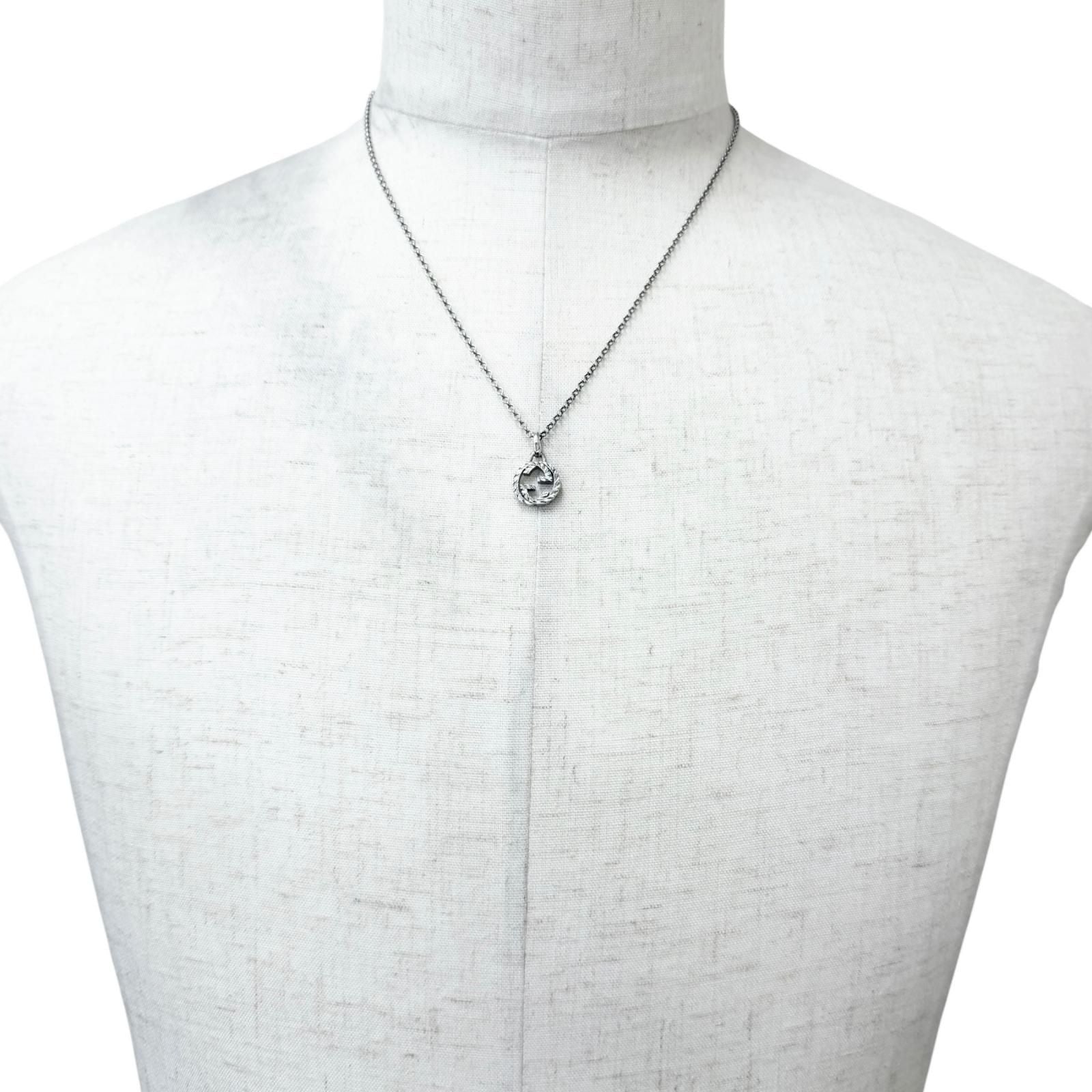 Gucci Interlocking Arabesque Chain Necklace Silver — view 2