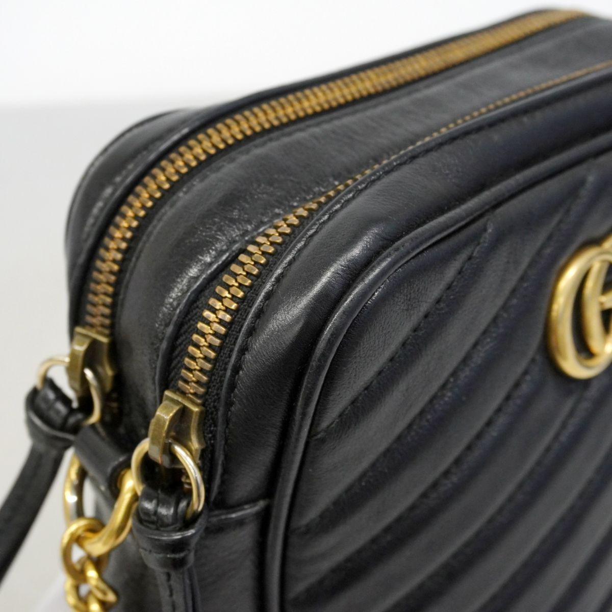 Gucci Shoulder Bag GG Marmont Leather Black Gold — view 6