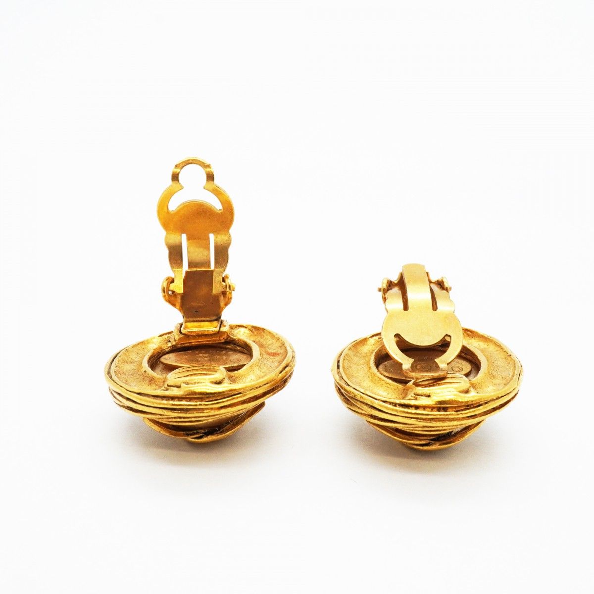 Chanel Earrings Vintage CC Logo Round — view 3
