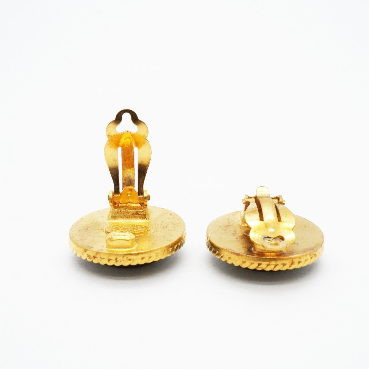 Chanel Earrings Vintage CC Logo Round — view 3