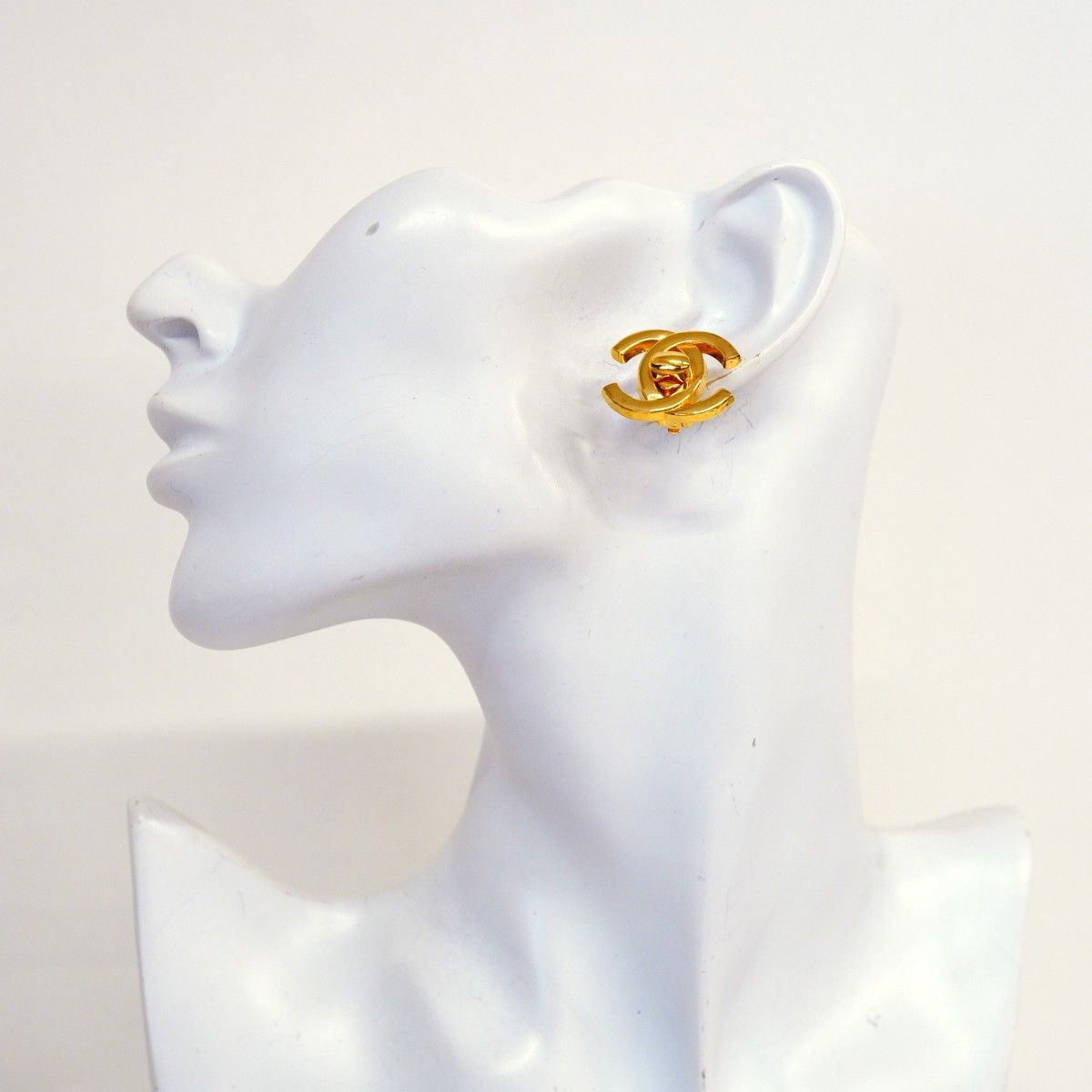 Chanel Earrings Vintage CC Logo Turnlock Gold Plated — view 5