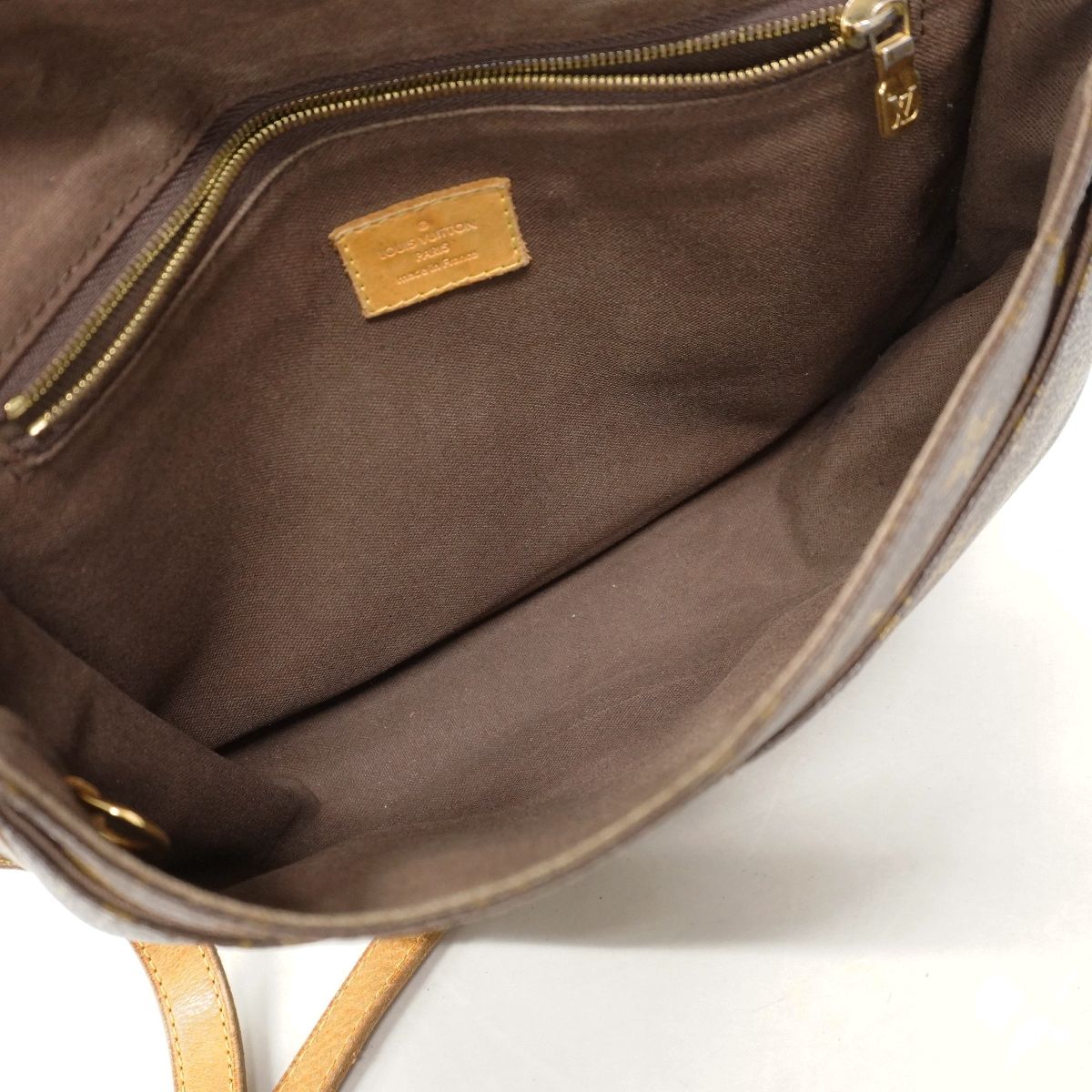 Louis Vuitton Shoulder Bag Monogram Menilmontan PM Brown — view 4