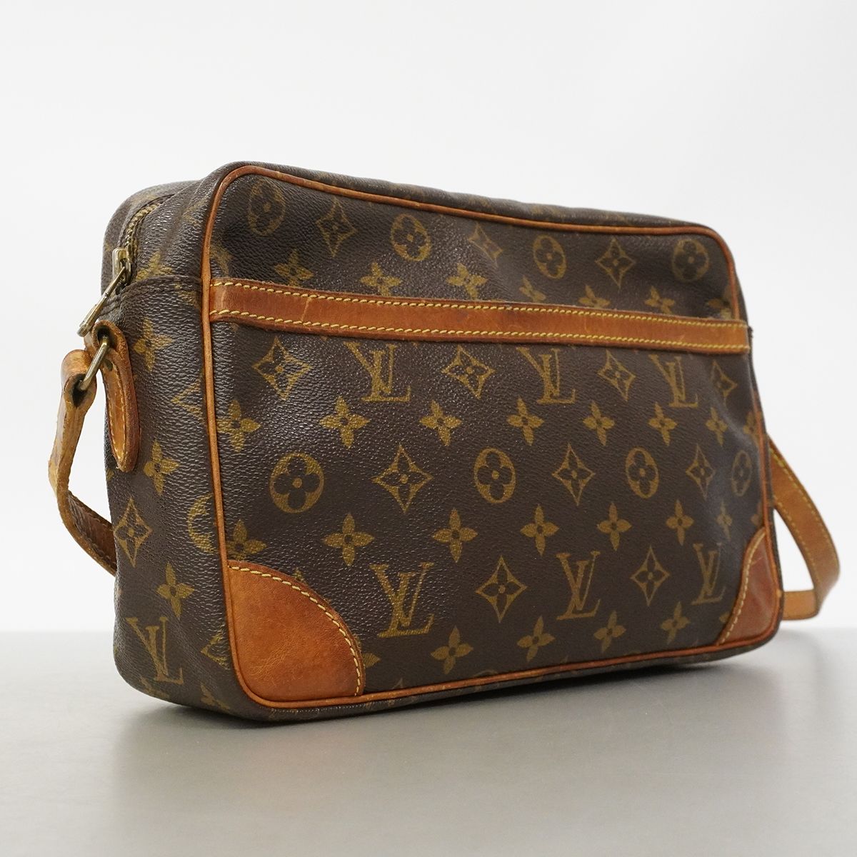 Louis Vuitton Shoulder Bag Monogram Trocadero 30 Brown — view 2