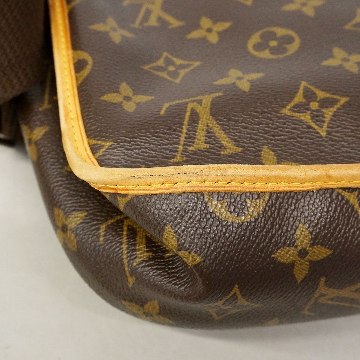 Louis Vuitton Shoulder Bag Monogram Messenger Bosford PM Brown — view 7