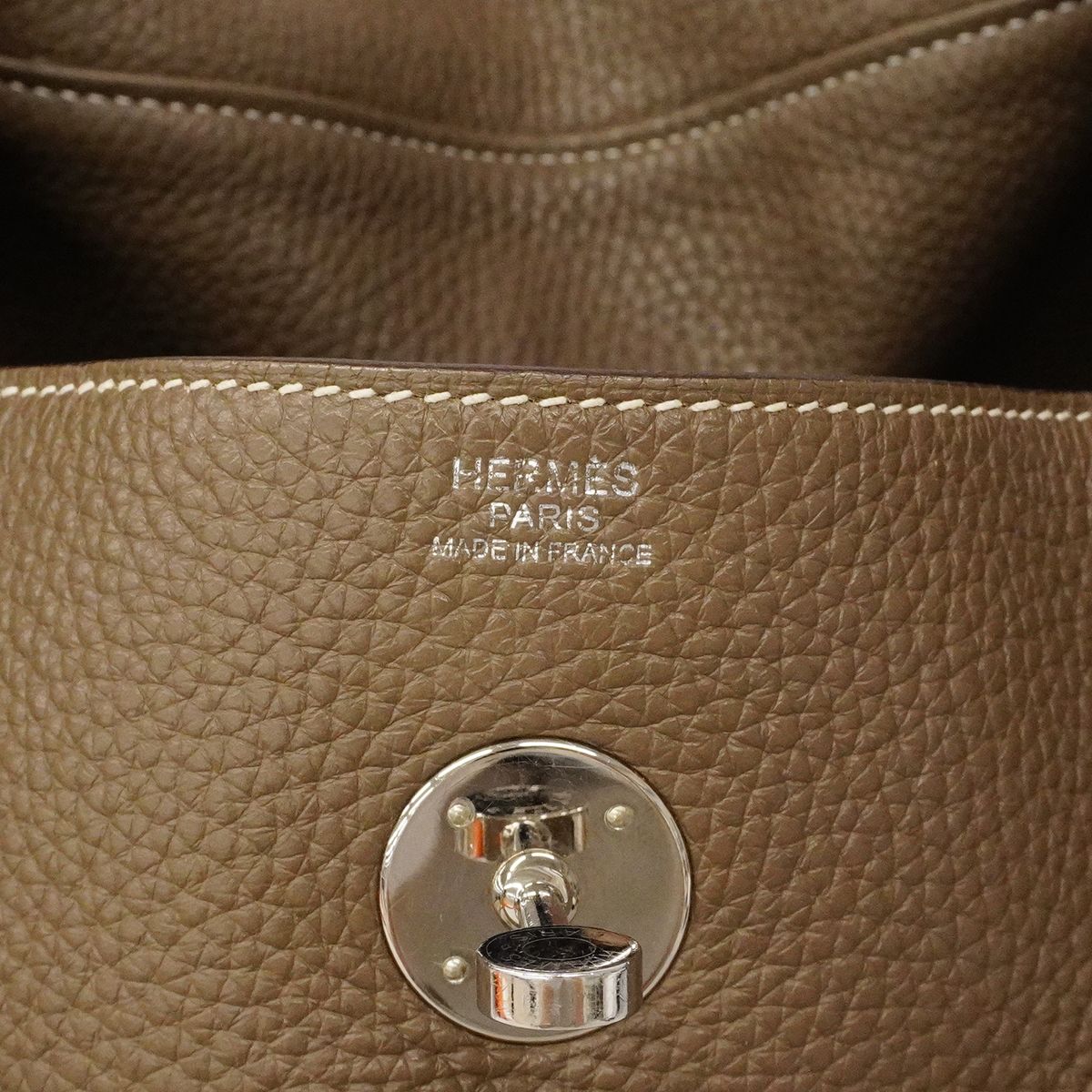 Hermes Handbag Lindy 30 Taurillon Clemence Etoupe Silver 2-Way — view 5