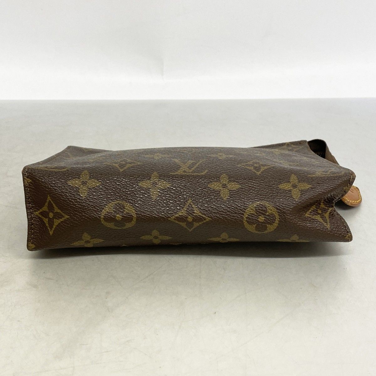 Louis Vuitton Pouch Monogram Pochette Toilet 19 Brown — view 3