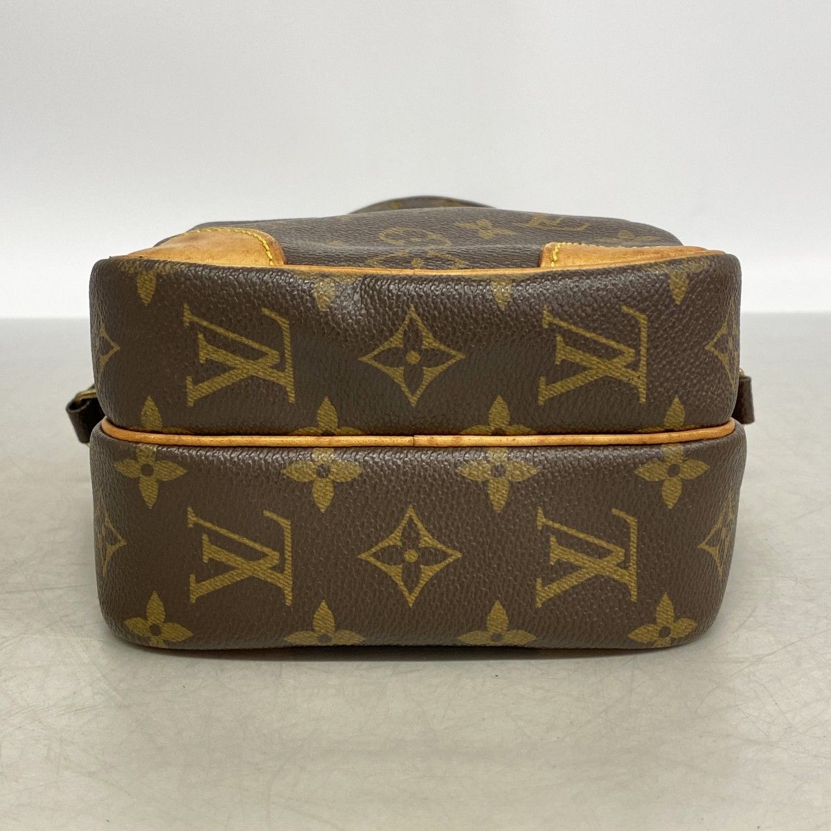 Louis Vuitton Shoulder Bag Monogram Amazon Brown — view 3