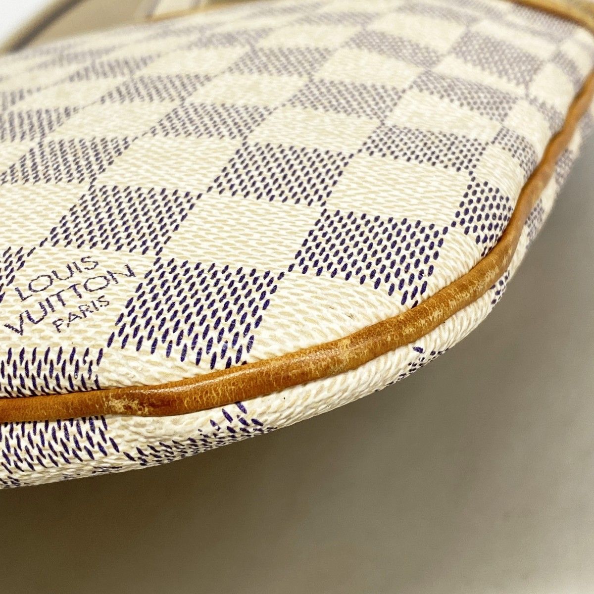 Louis Vuitton Shoulder Bag Damier Azur Pochette Bosphore White — view 6