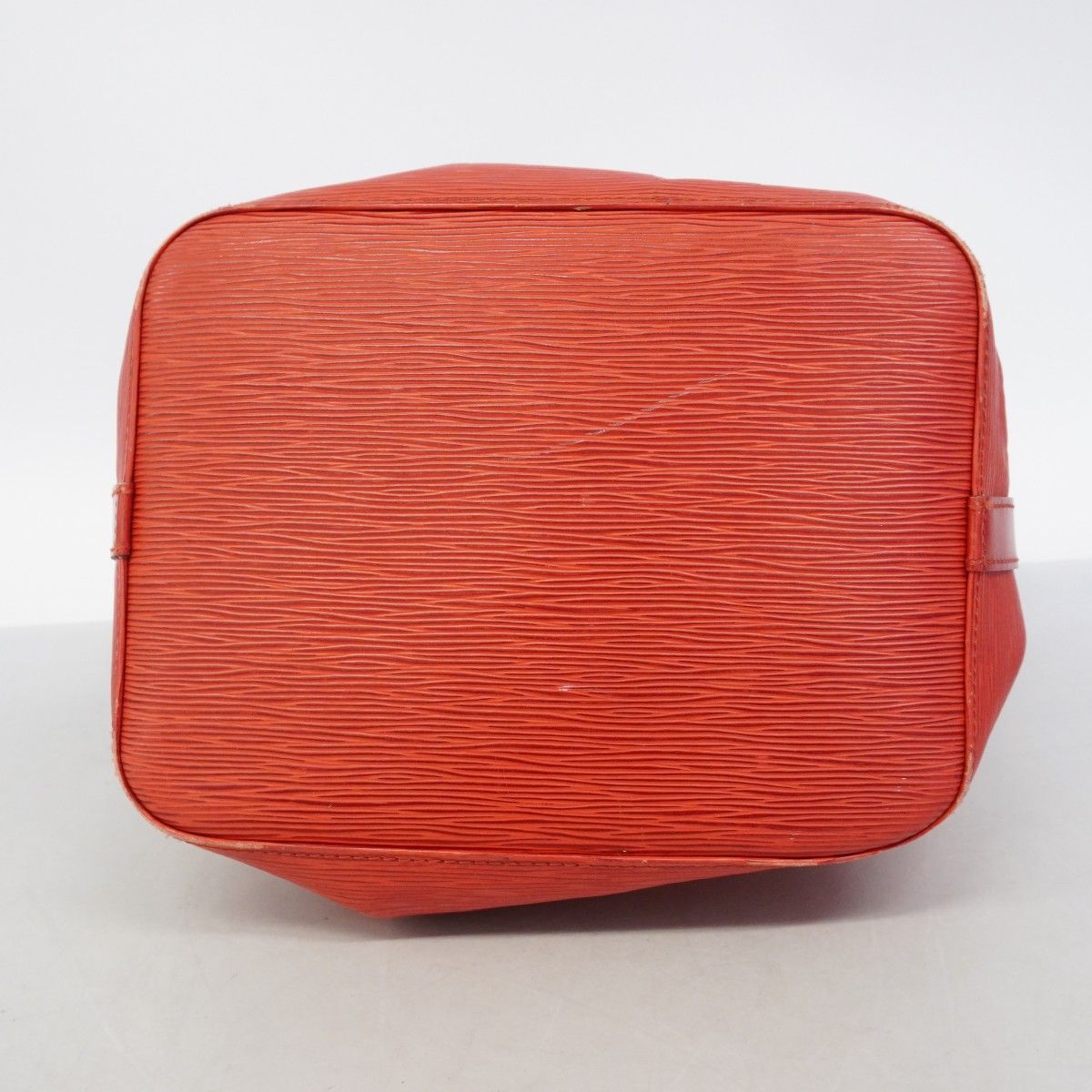 Louis Vuitton Shoulder Bag Epi Petit Noe Castilian — view 3