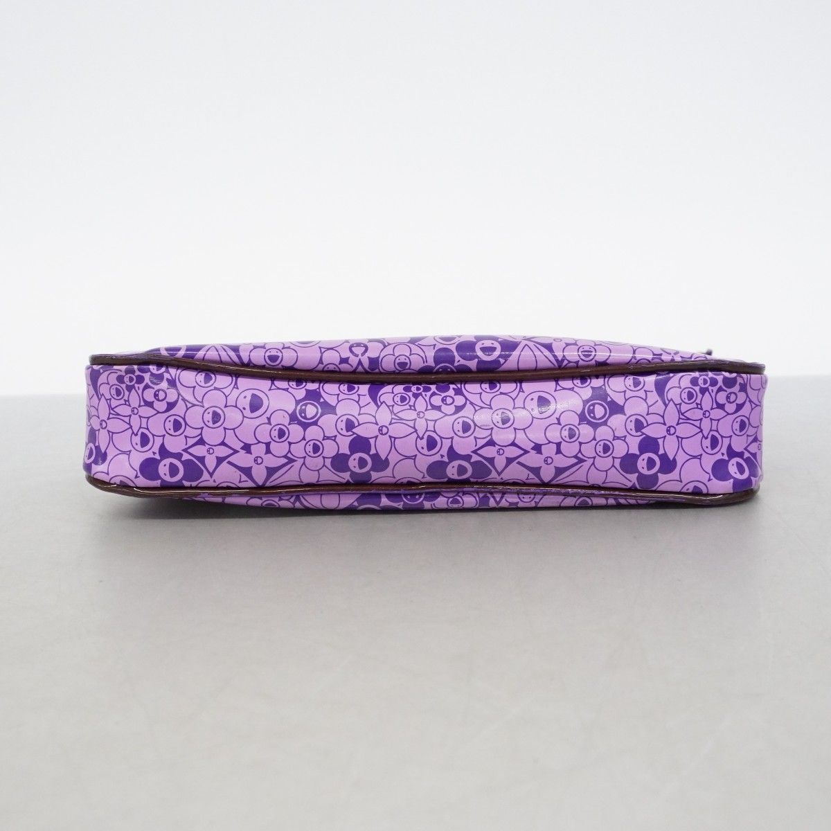 Louis Vuitton Pouch Cosmic Blossom Pochette Violet Takashi Murakami — view 3