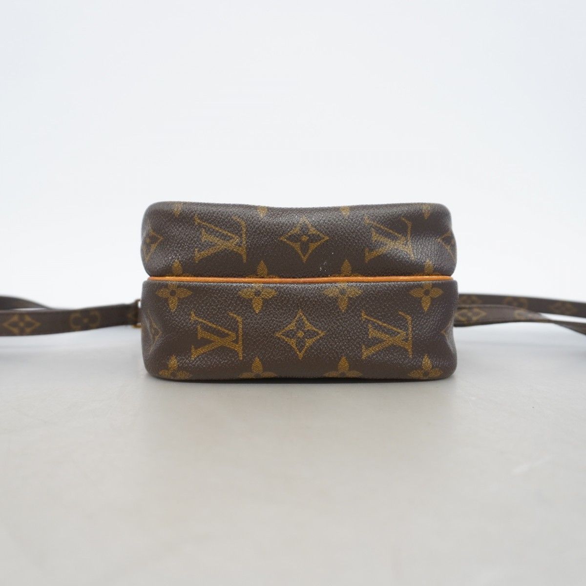 Louis Vuitton Shoulder Bag Monogram Amazon Brown — view 3
