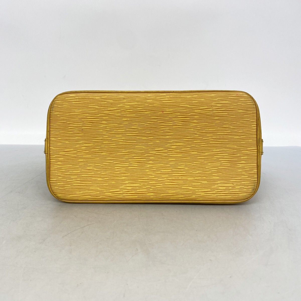 Louis Vuitton Handbag Epi Alma Jaune — view 3