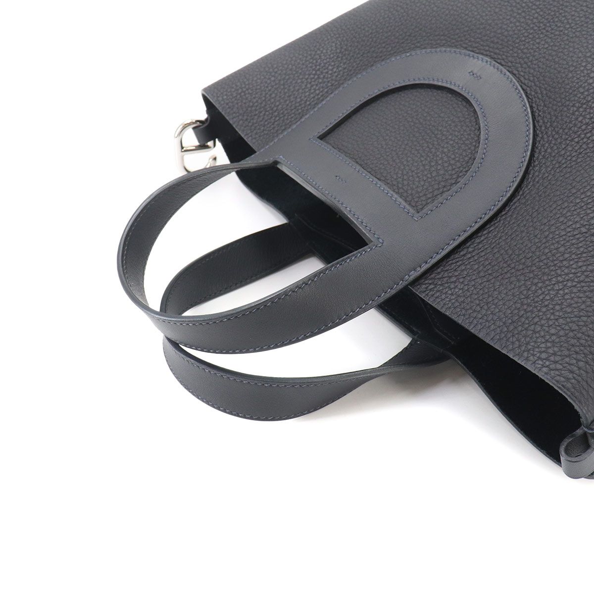 Hermes in the Loop 23 Hand Bag Taurillon Clemence Swift Silver — view 6