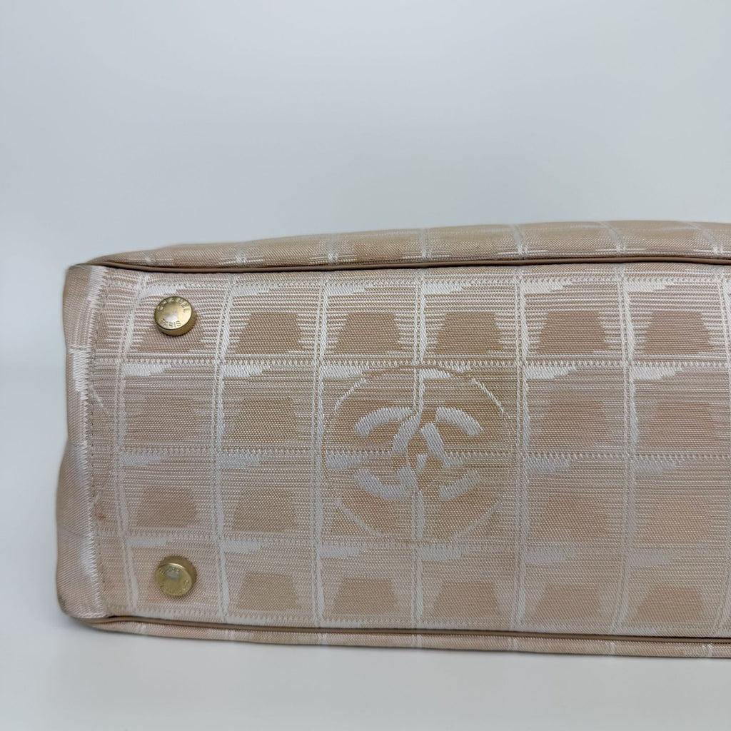 Chanel New Travel Line Tote MM Nylon Canvas Beige Gold Vintage — view 9