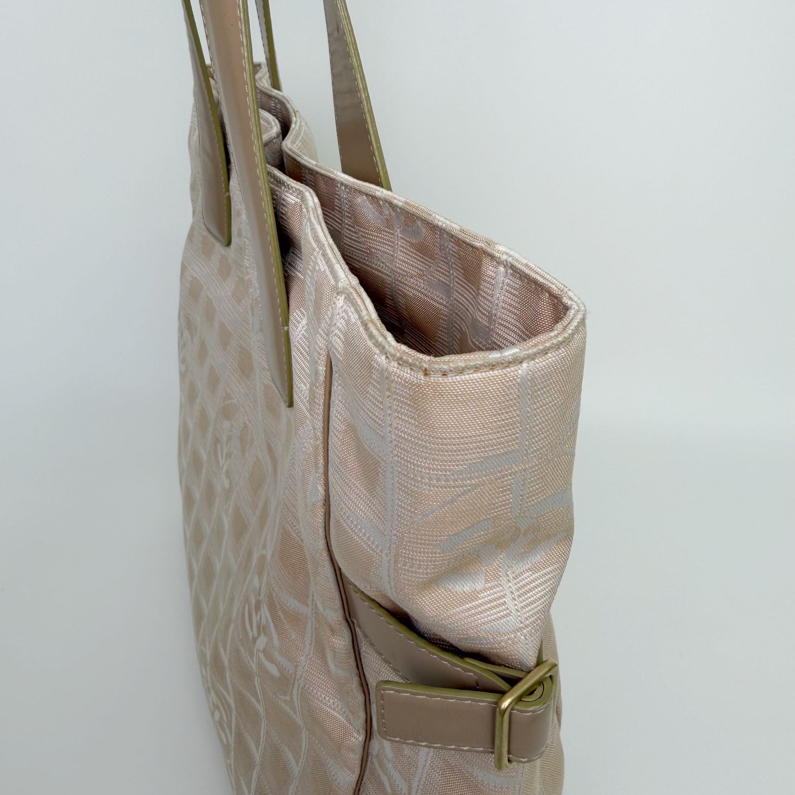 Chanel New Travel Line Tote MM Nylon Canvas Beige Gold Vintage — view 7