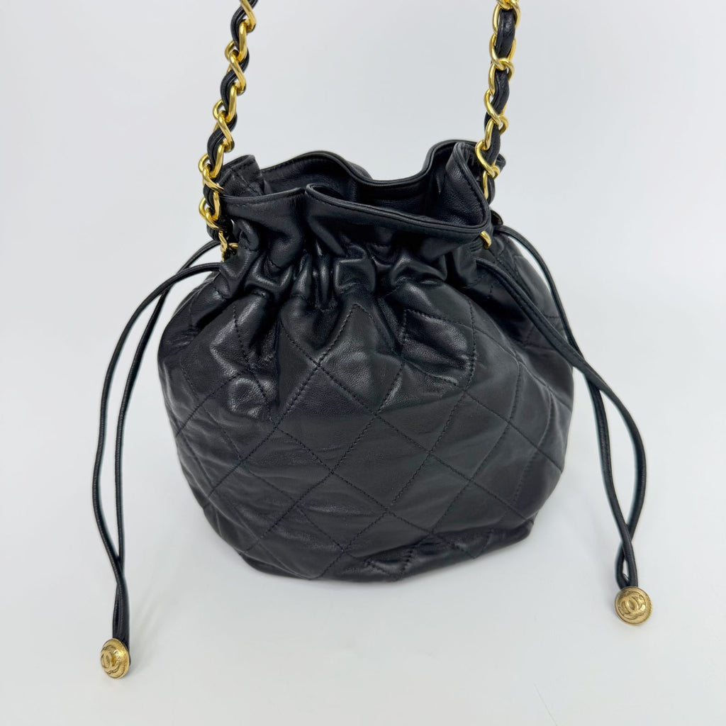 Chanel Quilted Drawstring Chain Shoulder Bag Lambskin Black Gold Vintage — view 3