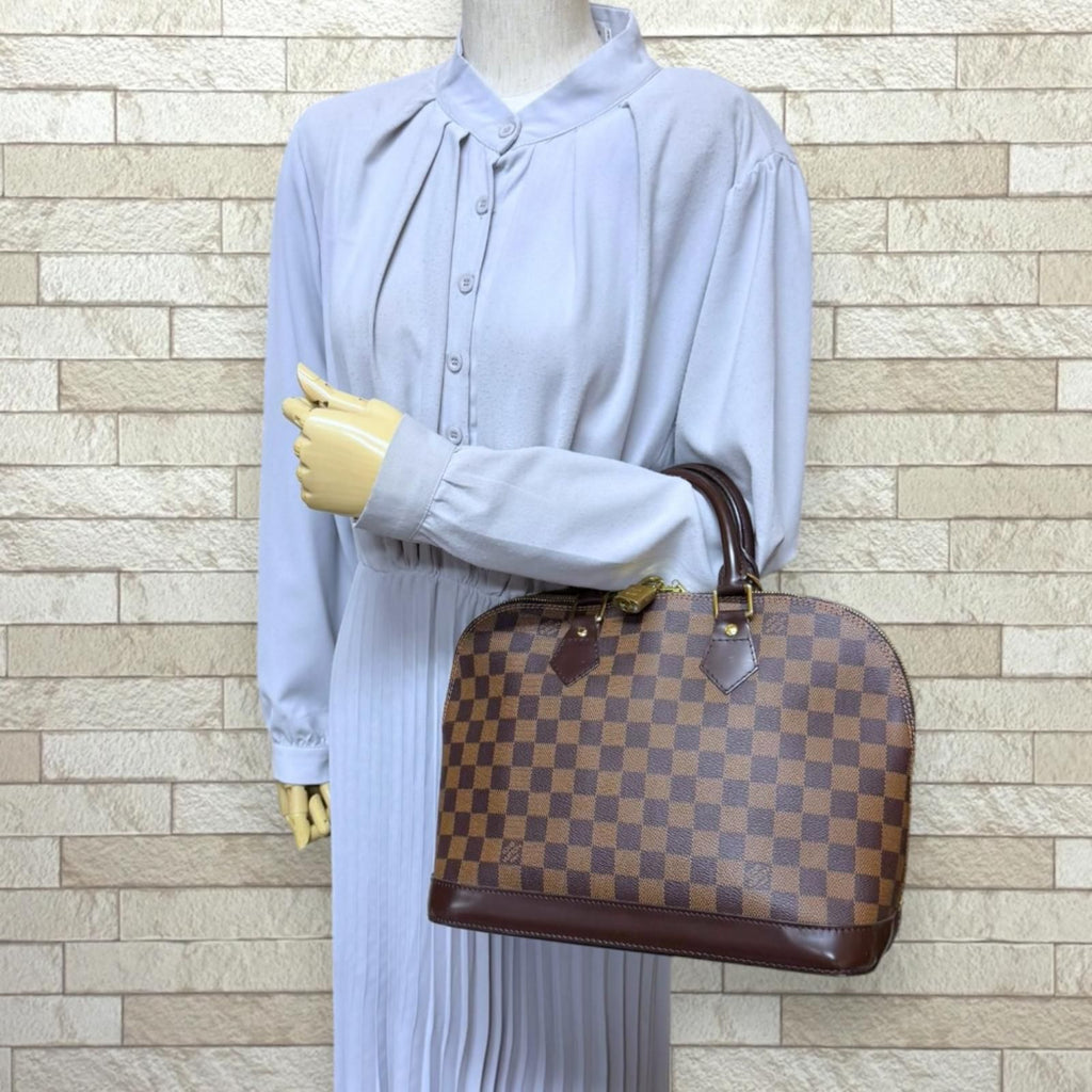 Louis Vuitton Alma Damier Handbag Canvas Brown — view 2