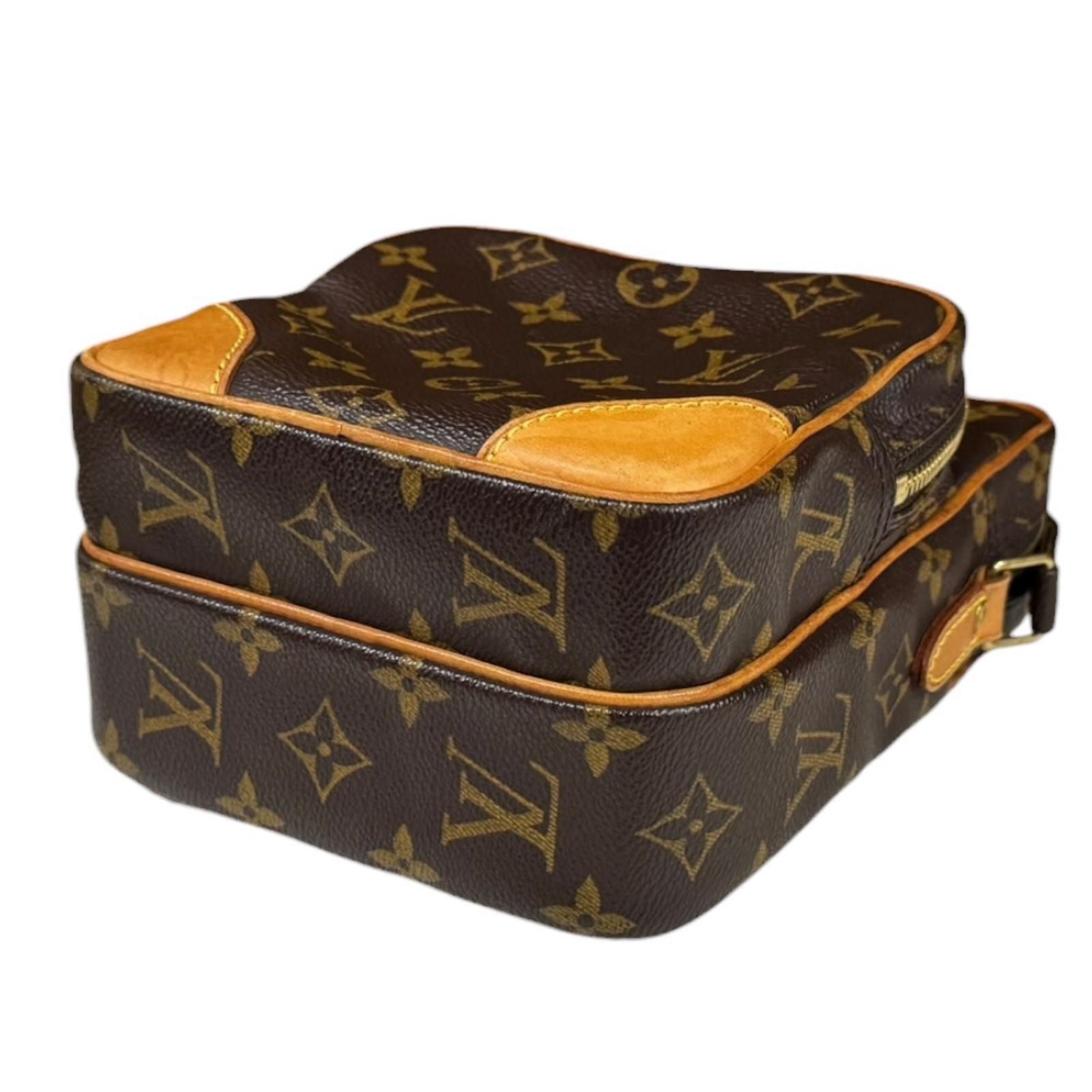 Louis Vuitton Amazon Monogram Shoulder Bag Canvas Brown — view 5